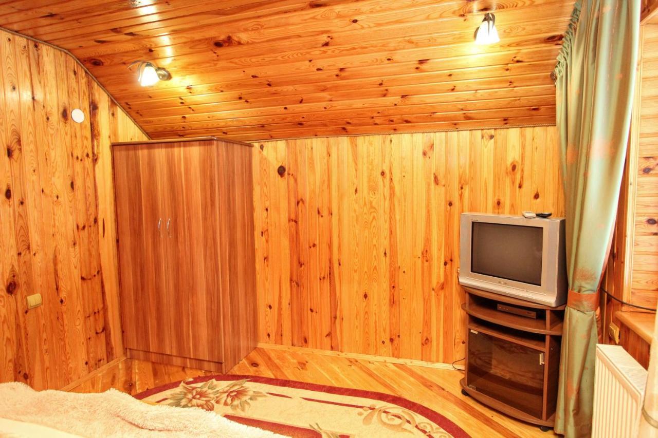 Cottage "Kliverent" 야렘체 외부 사진